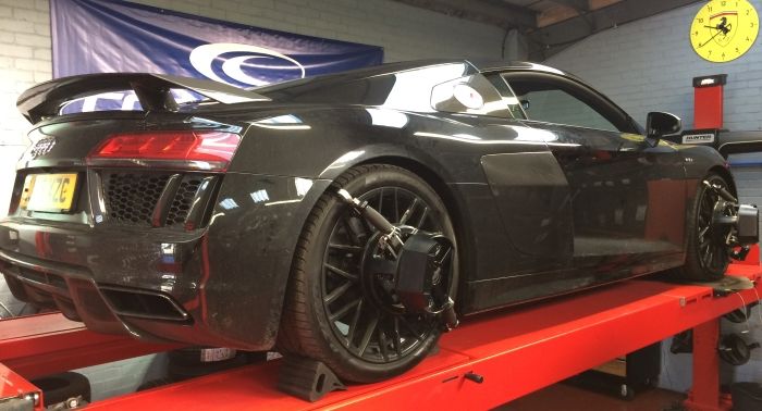 Tyre-Smart (Essex) Audi R8 wheel alignment