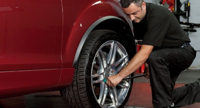 Tyre-Smart (Essex) Changing a car tyre